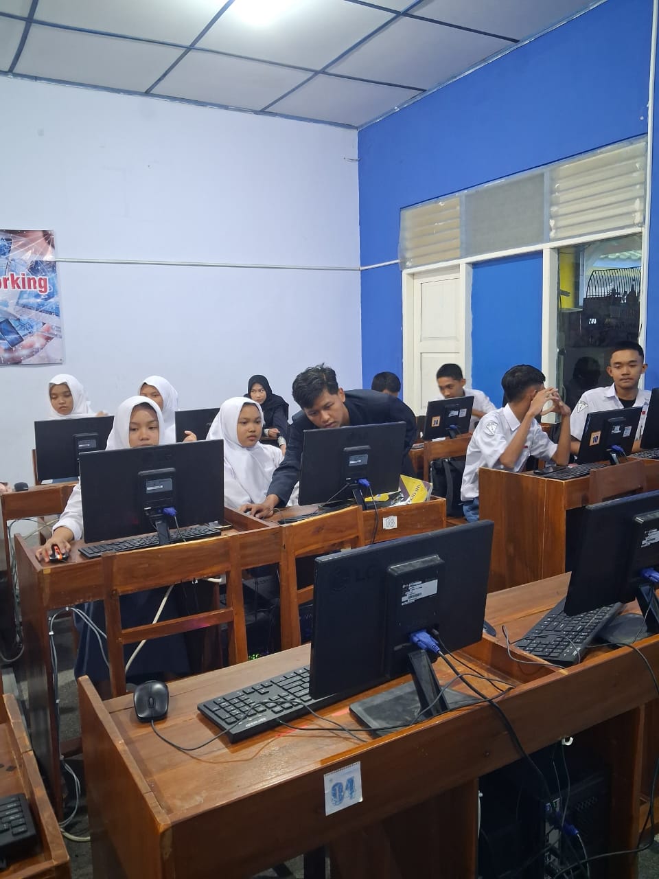 Mengajar di Sekolah Dasar
